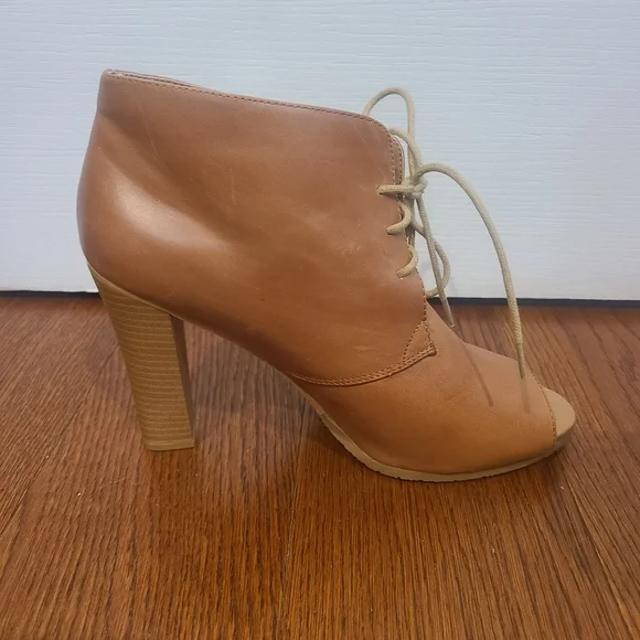 New Loft Shirlie open toe bootie, size 9, tan color, not in original box - Picture 6 of 9